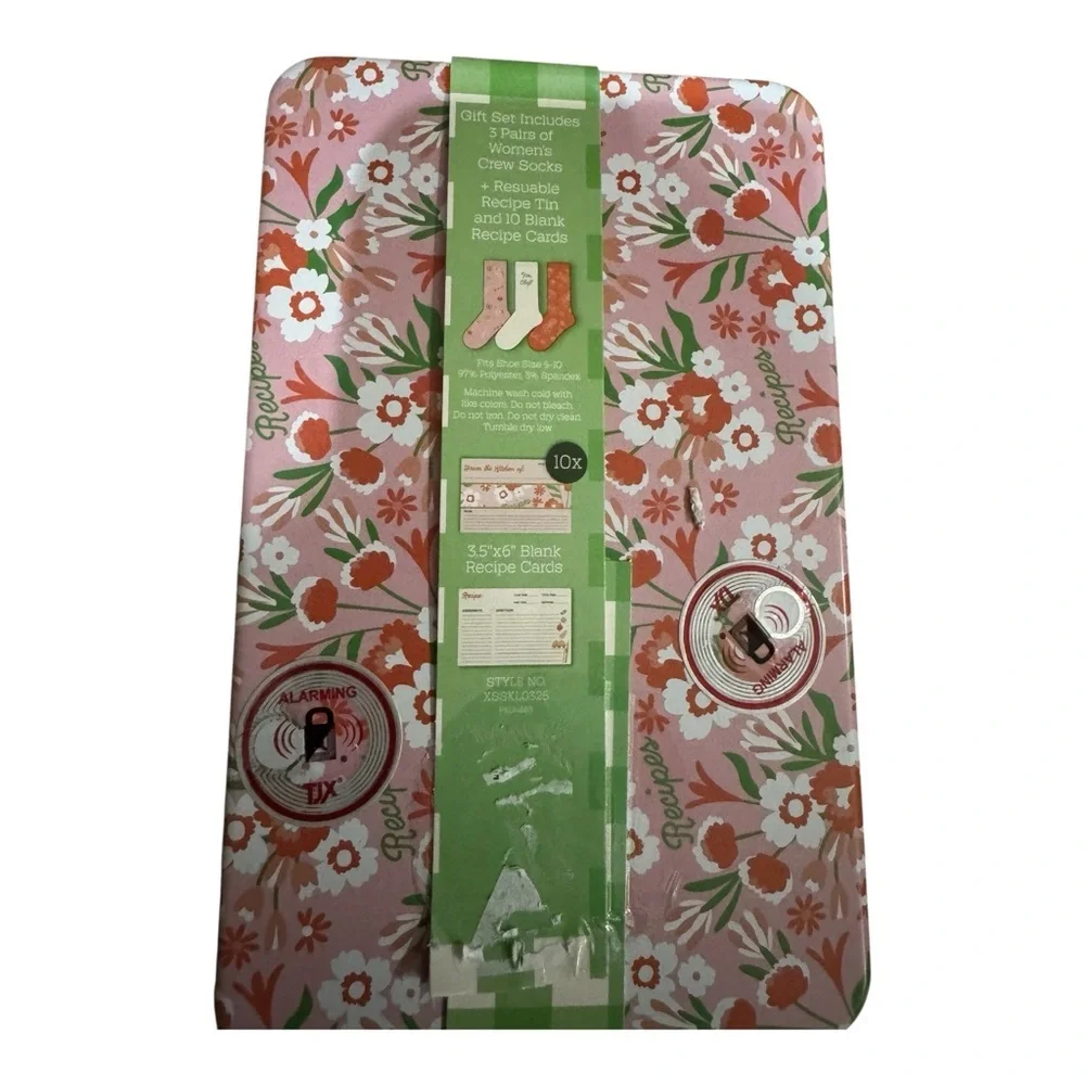 Cooking Inspired Socks Gift Set (3 Pairs) w/ Recipe Tin + Cards NWT